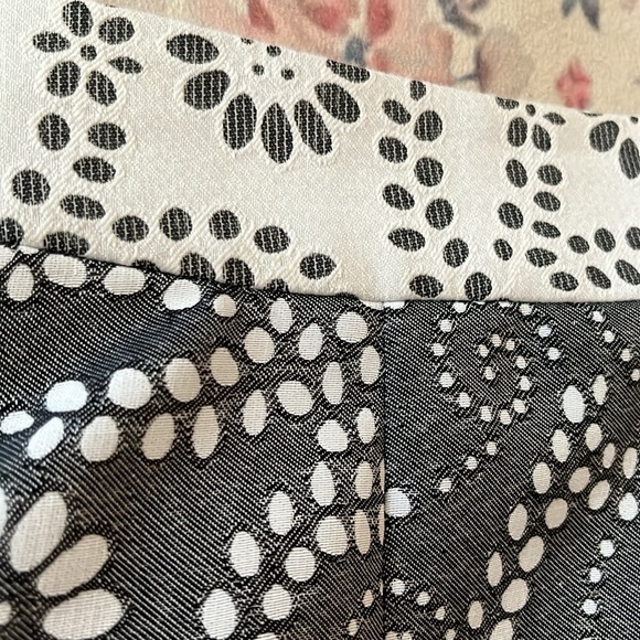 Banana Republic Pencil Skirt size 2 - Picture 4 of 12